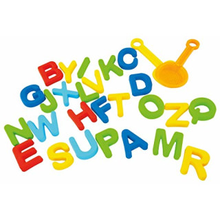 Bieco 06000955 28-teiliges Sandformenset Alphabet mit Buchstaben von A bis Z, Sandspielset mit Rechen und Schaufel, Sandformen Set mit 26 Großbuchstaben, Strandspielset für Kinder ab 18m+, bunt