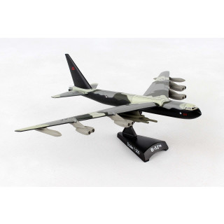 Daron Worldwide Trading B-52 Stratofortress Vehicle (1:300 Scale)