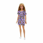 Barbie GHW49 - Chic Puppe im lila Kleid mit Herzprint...