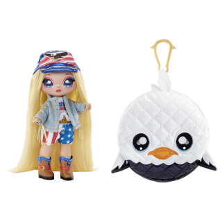 NA! NA! NA! SurpriseGlam Serie 2 - Erika FEATHERTON - Von Adlern inspirierte, weiche Plüschpuppe mit schwarzem Haar und Metallic-Tier-Clip-On-Tasche - Zum Sammeln - Geschenk für Kinder ab 5 Jahren