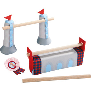 HABA 303535 - Spielset Springreiten | Zubehör für HABA-Pferde mit 2 Hindernissen und einer Siegerschleife | Ideal für Pferd Konrad | Spielzeug ab 18 Monaten