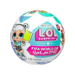 LOL Surprise X FIFA WM Katar 2022 Puppen in limitierter Auflage - ZUFÄLLIGE Auswahl - 7 Fußball Überraschungen, wie Outfit, Schuhe, Exklusive Sammelkarten und Accessoires - Ab 4 Jahren