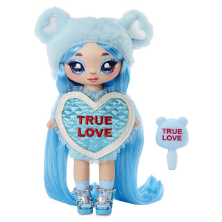 Na Na Na Surprise Sweetest Heart Serie - Lily Sarang - Blaue weiche Plüschpuppe mit hellblauen Haaren, herzförmigem Kleid, & Bürste - Zum Sammeln - Tolles Geschenk für Kinder ab 5 Jahren