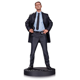 Gotham TV James Gordon Statue